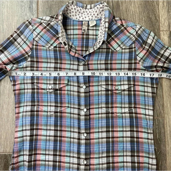 Element Shirt Womens Small Pearl Snap Plaid Button Up Collared Top Ladies - Picture 4 of 8
